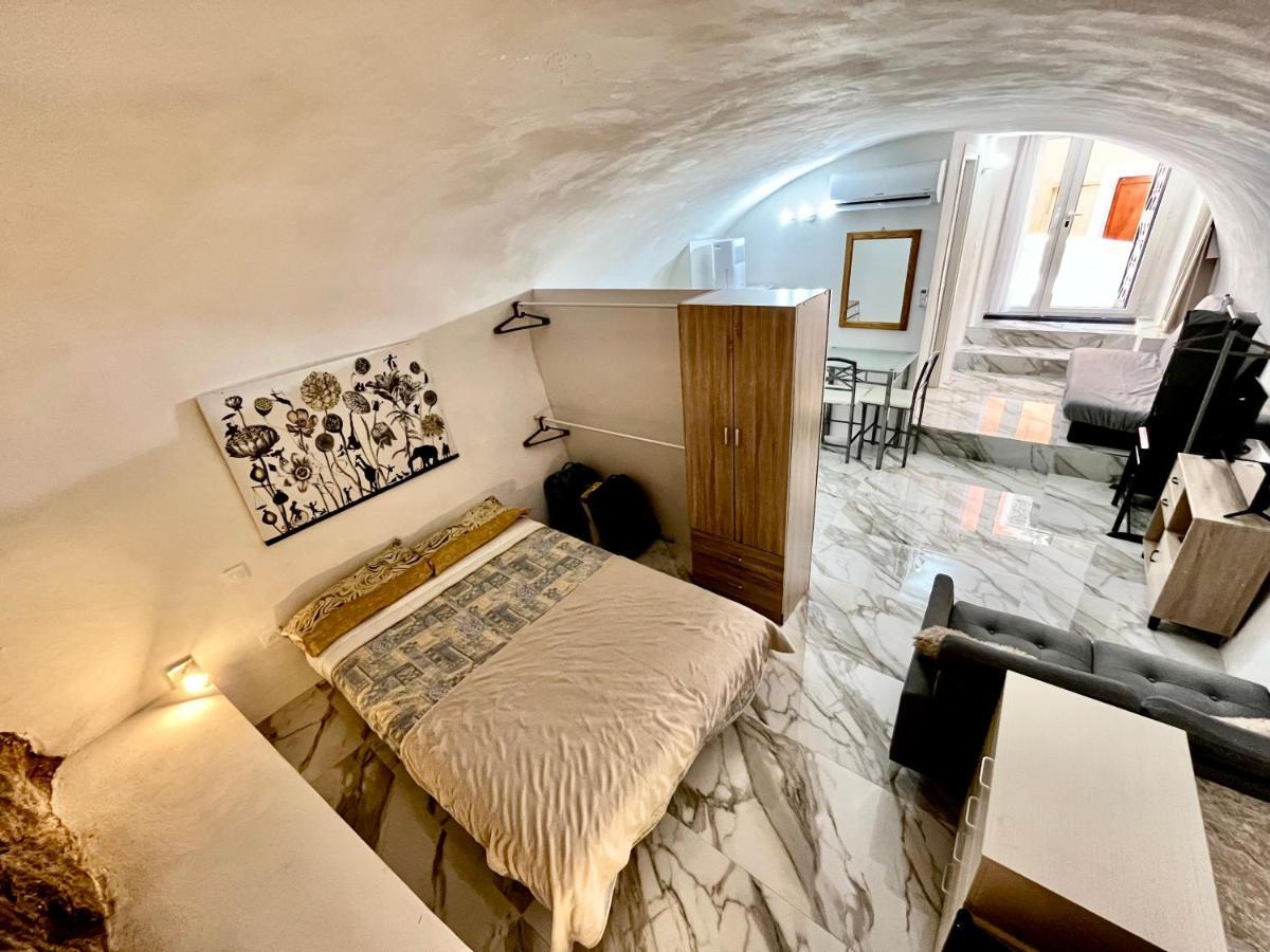 Cave House Apartment Ментона Екстериор снимка